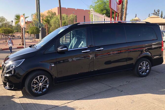 Private Transfer - Marrakech Menara airport (RAK) - Getting to a riad inside the Medina