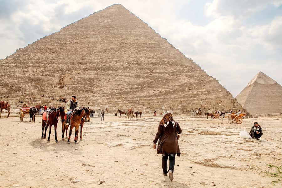 Pyramids of Giza and Great Sphinx: Private Half-Day Tour - Photography and the best way to use your time