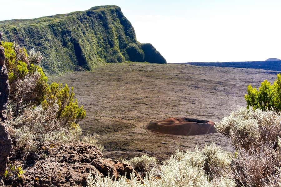 Réunion: Piton de la Fournaise Guided Volcano Hike - Formica Léo and the story inside the lava fields