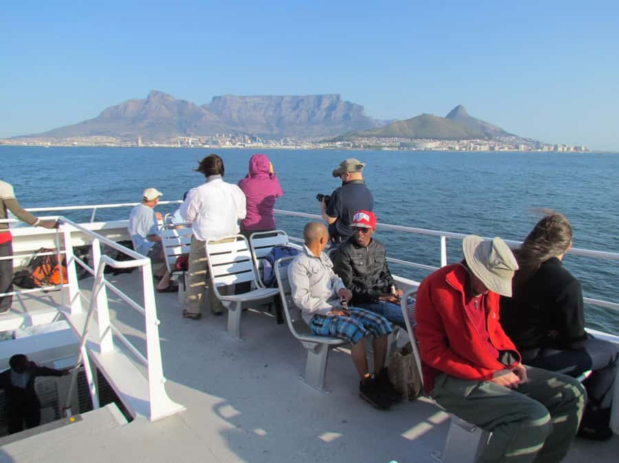 ROBBEN ISLAND MUSEUM TOUR, WITH OPTIONAL LAST MINUTE TICKETS - Arriving at the Nelson Mandela Gateway