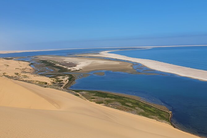 Sandwich Harbour 4x4 guided tours.Join us for an awe inspiring adventure. - Guides who shape the day