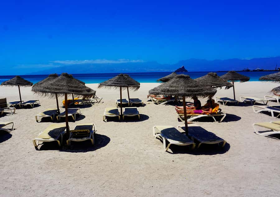 São Vicente Island: Full-Day Tour - Mindelo begins the day with streets, markets, and music-city character