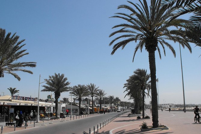 Seafront Promenade - Timing, group size, and practical comfort