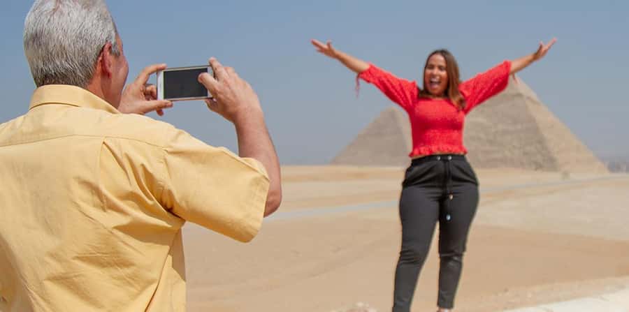 Sharm El Sheikh: Great Pyramids, Sphinx, Museum Tour by Bus - The guides make a real difference