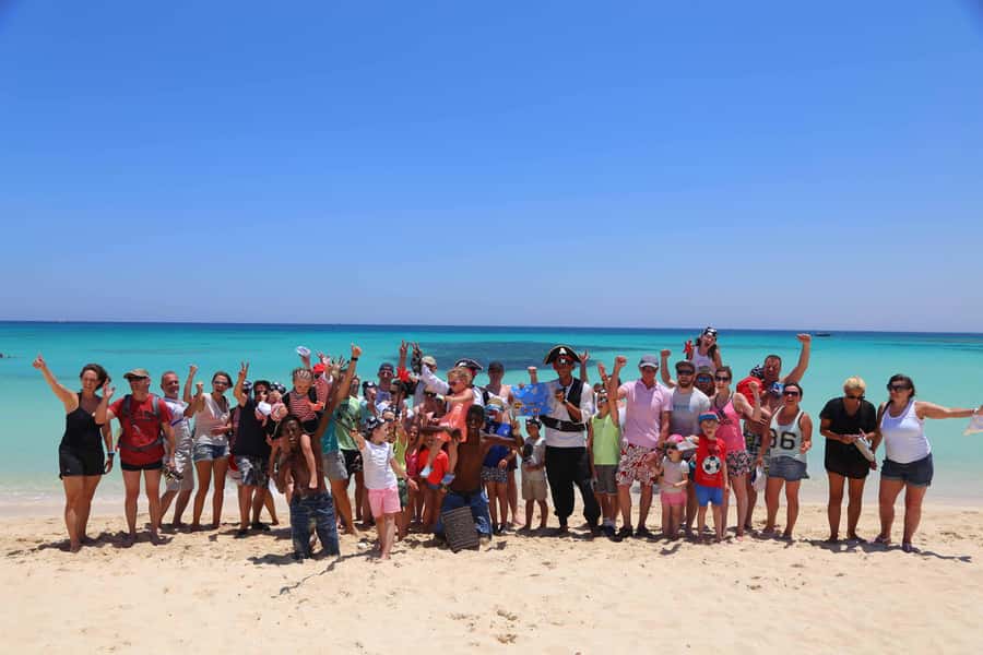 Sharm El-Sheikh: Luxury Ras Mohammed & White Island Cruise - White Island and its changing shape