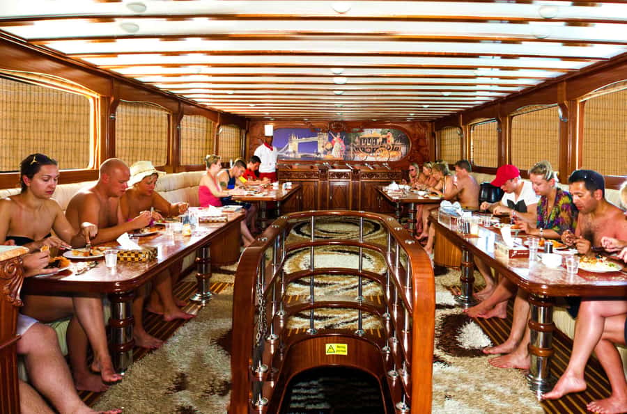 Sharm El-Sheikh: Luxury Ras Mohammed & White Island Cruise - Is this suitable for families and beginners?