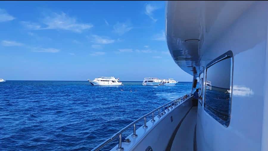 Sharm el-Sheikh: Premium Ras Mohammed & White Island Cruise - The long sail to Ras Mohammed
