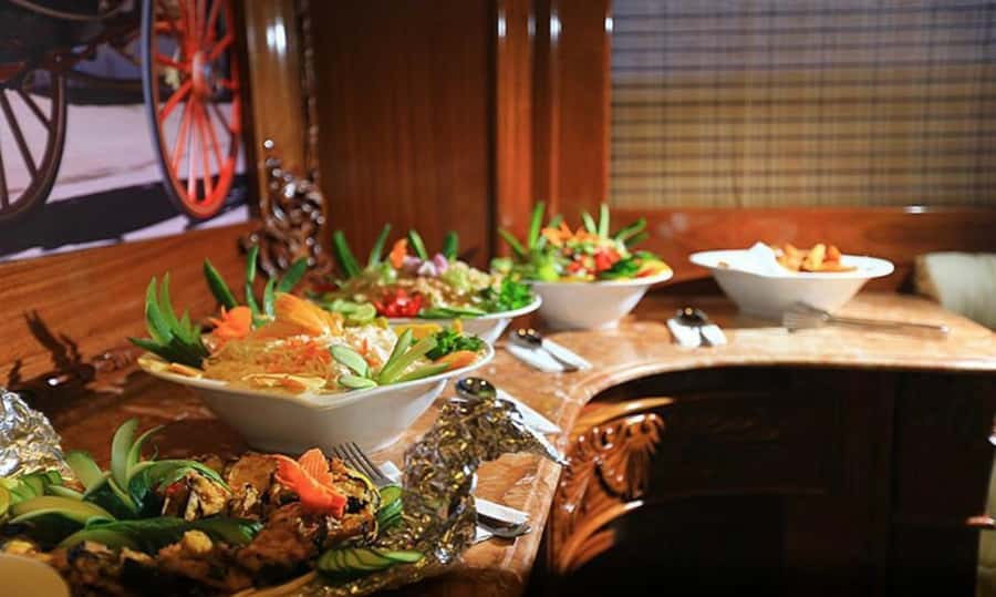 Sharm el-Sheikh: Ras Mohammed Elite VIP Cruise and BBQ Lunch - A barbecue lunch prepared on board