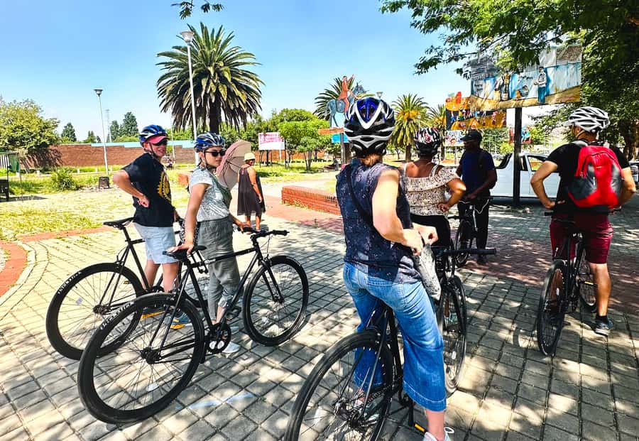Soweto: Guided Bicycle Tour with Lunch - Meeting at Vilakazi Espresso in Orlando West
