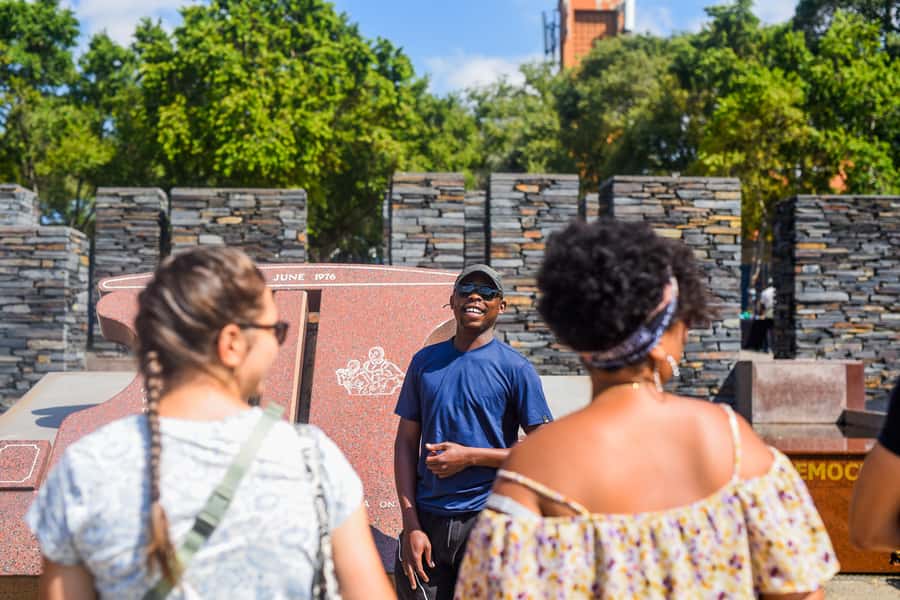 Soweto: Guided Bicycle Tour with Lunch - Vilakazi Street, Mandela House, and Tutu House