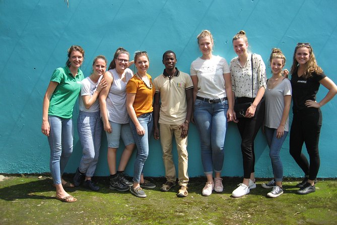 Steve Kampala Walking tours (Airpals Safaris tour) - Makerere University and Katanga: two very different openings