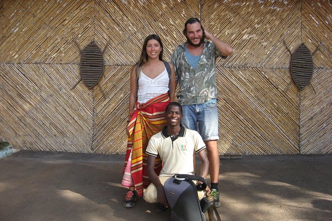Steve Kampala Walking tours (Airpals Safaris tour) - Bagala Craft and Nakasero Market: shopping and local food