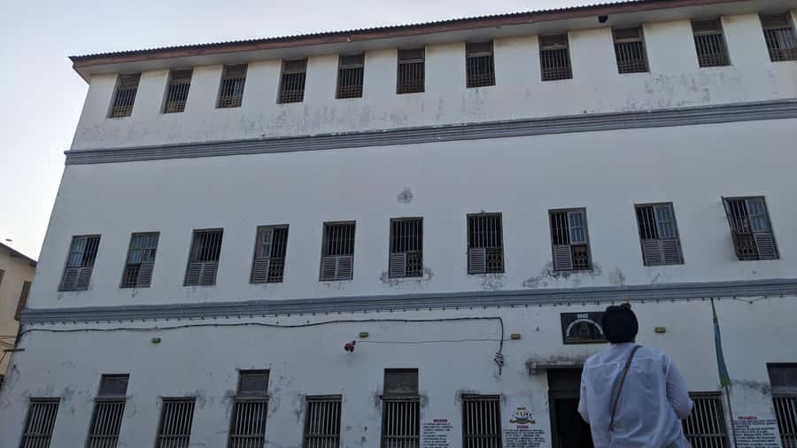 Stone Town's Hidden History: Private Guided Walking Tour - House of Wonders and the Palace Museum