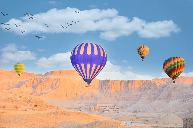 Sunrise Hot Air Balloon Over the Historical sites in Luxor - The flight over the Valley of the Kings