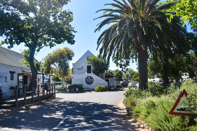 Table Mountain, Boulders Penguins & Cape point Private Day Tour - Simons Town gives you the day’s lunch break