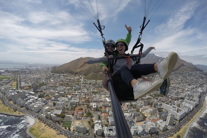 Tandem Paragliding Flight - What happens during the one-hour outing
