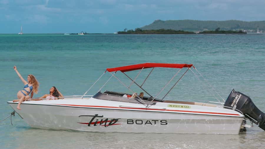 Trou d'Eau Douce: 5 Island Adventure with BBQ & Snorkeling - Ile aux Cerfs, the easy crowd-pleaser