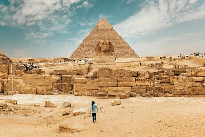 VIP All inclusive Best of Giza Pyramids, Sphinx, Sakkara, Memphis - Giza’s three pyramids in about two hours