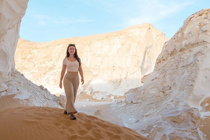 White & Black desert camping tour 2 Days 1 night From Cairo - Dinner, music, and a sky without city lights
