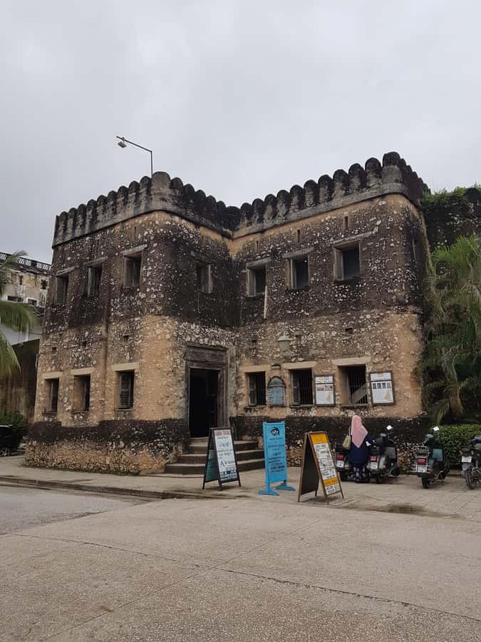 Zanzibar: 3 Hours Private Stone Town walking Tour with Guide - Meeting your guide in Stone Town